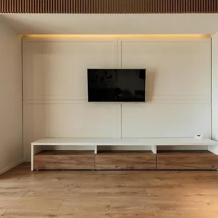 Nest Stiletto Apartment