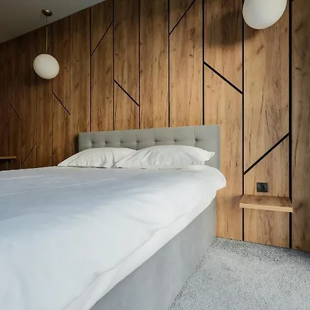 Nest Stiletto *