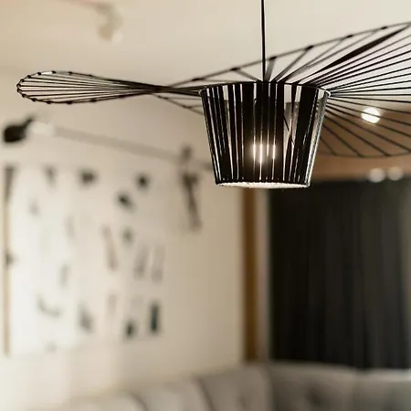 Apartment Nest Stiletto *