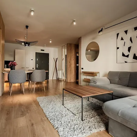 Nest Stiletto Cluj-Napoca