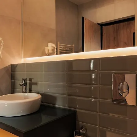 Nest Stiletto Cluj-Napoca