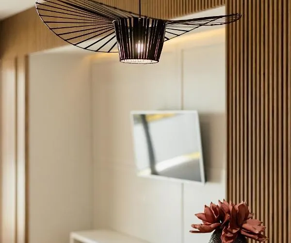 Nest Stiletto Appartement *